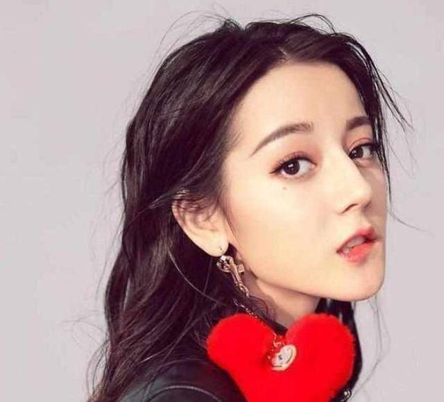 5 mỹ nhân Cbiz đọ sự quyến rũ khi cắn môi: Nhiệt Ba như thuốc 'gây mê', Lệ Dĩnh cuốn hút hơn Dương Mịch Ảnh 15