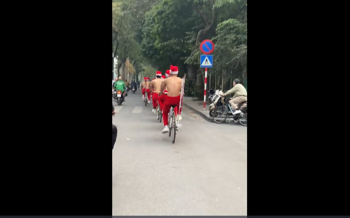 Dàn trai sở hữu 'body 6 múi' cởi trần đạp xe giữa thời tiết Hà Nội lạnh giá khiến dân tình xôn xao Ảnh 2