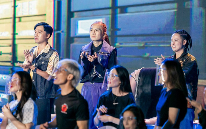 Xuân Nghị nổi da gà, Thanh Duy hú hét khi chứng kiến sự xuất hiện của Băng Di - Thùy Anh tại The Champion Ảnh 2