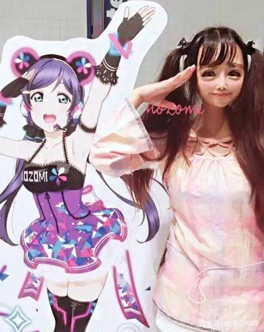 Bỏ 700 triệu phẫu thuật thẩm mỹ để trông giống nhân vật hoạt hình, cô gái tiết lộ lý do gây sốc Ảnh 6