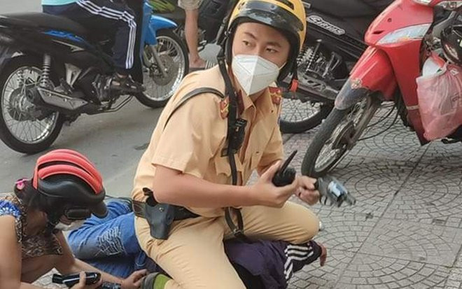 Thường xuyên để rác trước cửa nhà mình, 2 người phụ nữ bị đâm gục ngay trên đường Ảnh 2