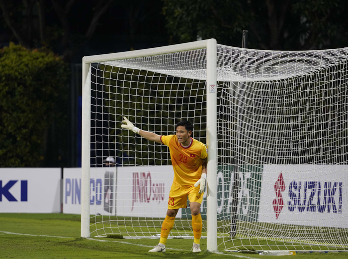 Nguyên Mạnh nhiều khả năng sẽ tiếp tục bắt chính trong khung gỗ tuyển Việt Nam trận gặp Malaysia.