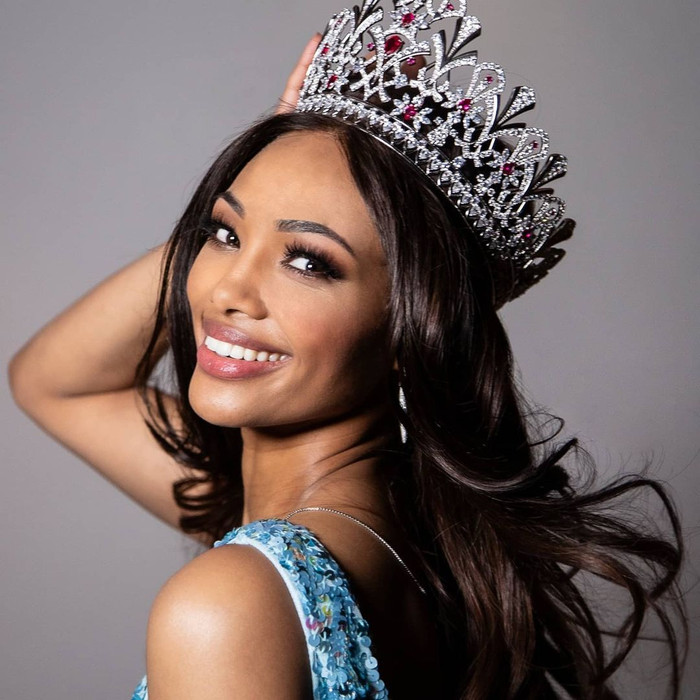 Đại diện Bỉ mang nét đẹp phóng khoáng, cá tính cùng phong cách trình diễn không có gì để bàn cãi. Liệu sau nhiều năm bị lãng quên, quốc gia Bỉ sẽ được gọi tên ở thứ hạng cao nhất. 