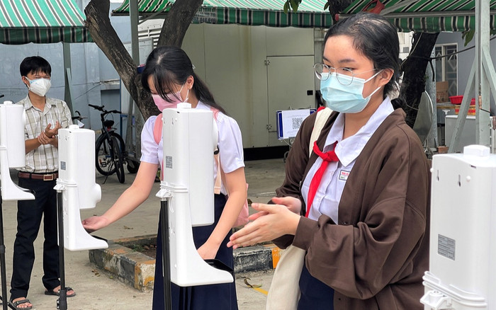 Cả nước giảm 1.483 ca Covid-19, Hà Nội đứng thứ hai số ca nhiễm Ảnh 2