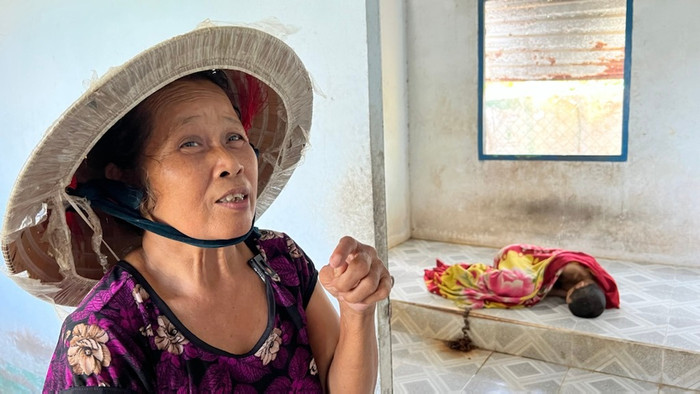 Người phụ nữ 'nuốt nước mắt' hàng chục năm xích chồng và con Ảnh 4
