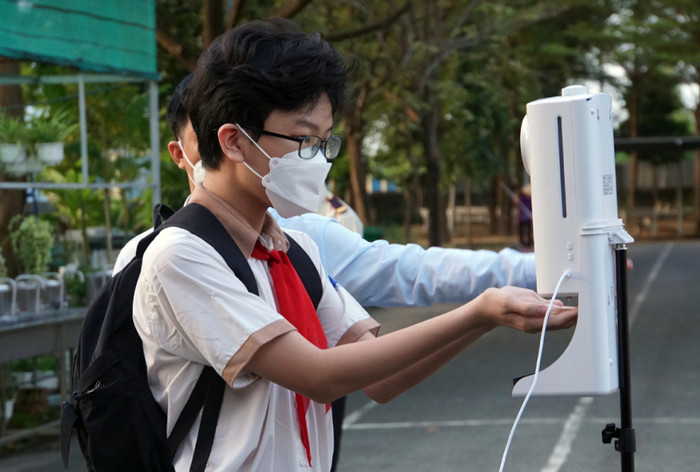 Hơn 90% học sinh TP.HCM đi học trong ngày đầu tiên trở lại trường Ảnh 1