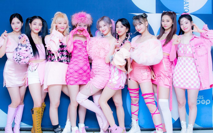 TWICE 'cháy vé' các đêm diễn tại Mỹ dù từng bị chê 'hết thời' Ảnh 2