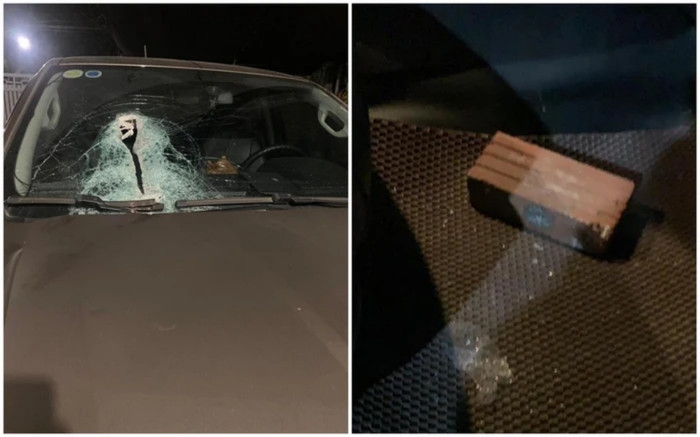 Chiếc xe ô tô bị ném gạch thủng kính.