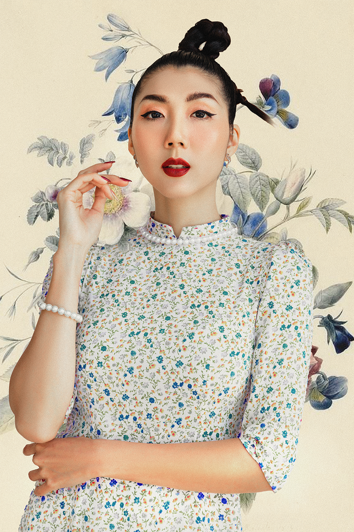 Cưu người mẫu chia sẻ, cô tâm đắc với bộ sưu tập vì giúp cô vơi nỗi nhớ quê hương trong những ngày sắp Tết. Đã lâu, người đẹp chưa có dịp về Việt Nam ăn Tết nên trong lòng luôn thương nhớ, mong mỏi.