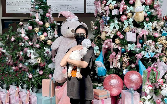 Bảo Thy lần đầu khoe ảnh bế con đi khám bệnh, dung mạo nhóc tỳ chiếm trọn spotlight Ảnh 2