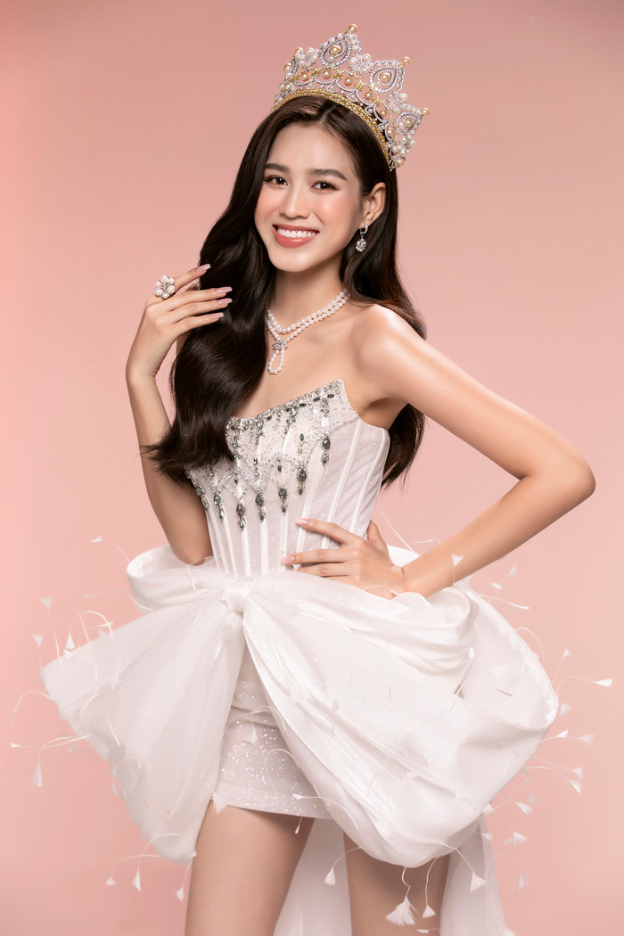 Chủ tịch Miss World và đương kim Hoa hậu nhiễm Covid, fan sốt sẳng lo cho Đỗ Thị Hà Ảnh 9