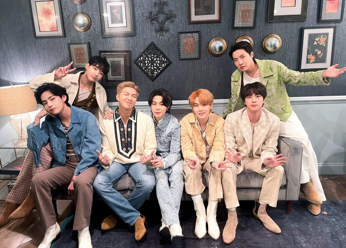 Nhìn lại năm 2021 của BTS: Sự bùng nổ của Butter và thương hiệu cá nhân tăng vọt Ảnh 5