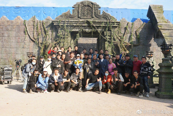 Phim 'Thỉnh quân' chính thức đóng máy: Lý Thấm dịu dàng, Nhậm Gia Luân soái khí ngời ngời Ảnh 13