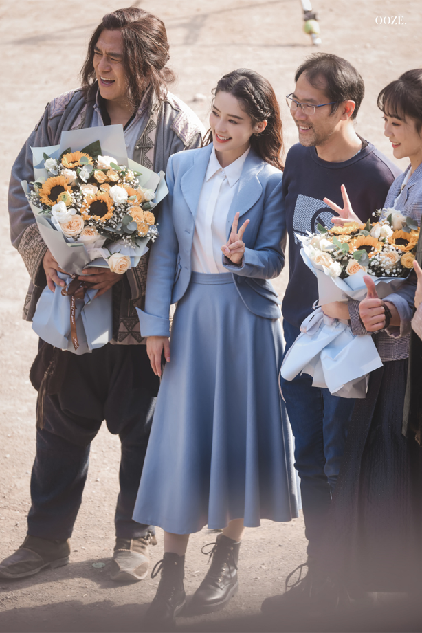 Phim 'Thỉnh quân' chính thức đóng máy: Lý Thấm dịu dàng, Nhậm Gia Luân soái khí ngời ngời Ảnh 7