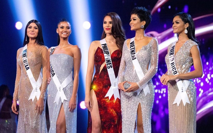 Chiến thuật đăng quang cực đỉnh của 'Mèo xám' Catriona, H'Hen Niê còn phải ngỡ ngàng Ảnh 2