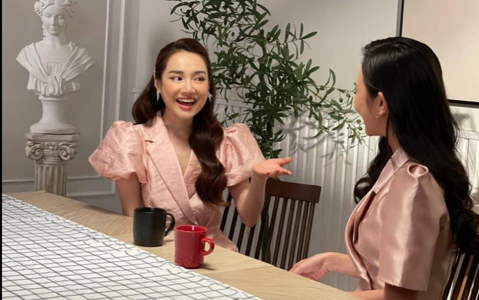 Nhã Phương xuất hiện với miệng cười nhưng mắt đỏ như vừa khóc, chị gái có lời nhắn đầy ẩn ý Ảnh 2