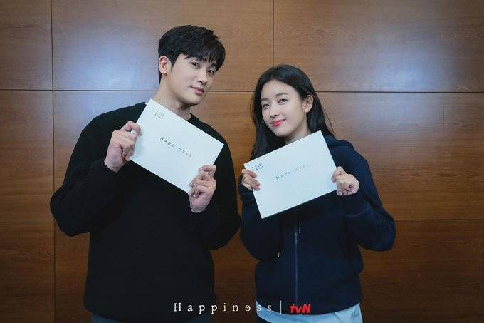 Park Hyung Sik - Han Hyo Joo ngày một thân thiết sau 'Happiness', thuyền này liệu có cập bến thành công? Ảnh 15