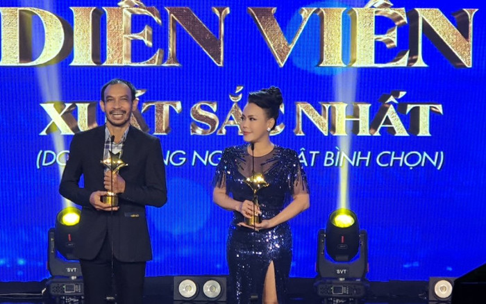 Việt Hương thắng lớn giải thưởng cuối năm, ông xã Hoài Phương liền nhắn gửi lời ngọt ngào Ảnh 2