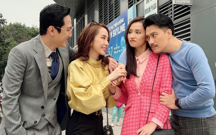 Hậu trường 'Về chung một nhà': Quỳnh Nga tay trong tay với Chí Nhân, Việt Anh hóa 'cá con' bên 'vợ' Ảnh 2