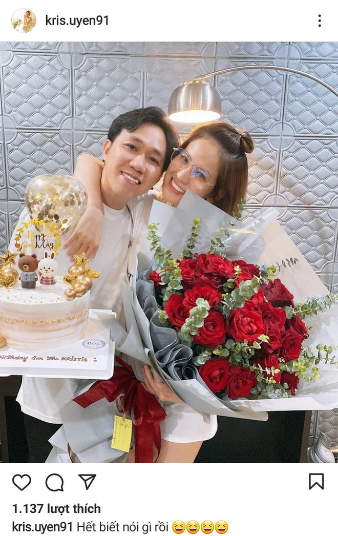 Những hình ảnh ngọt ngào như đi du lịch, tổ chức sinh nhật của Anh Đức và Uyên Tô vẫn được cô nàng giữ nguyên.