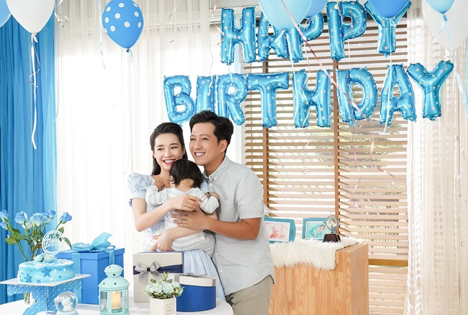 Gia đình Trường Giang và Nhã Phương.