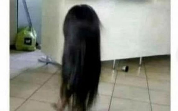 Ông bố suýt ngất khi thấy thứ đen sì này trong nhà, phải 'cầu cứu' vợ ngay lập tức Ảnh 2