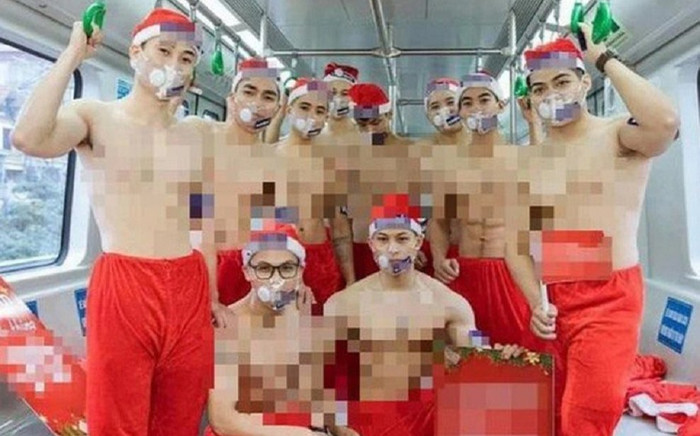 Vụ nhóm thanh niên cởi trần trên tàu Cát Linh - Hà Đông quảng cáo sản phẩm: Xử phạt 137 triệu đồng Ảnh 2