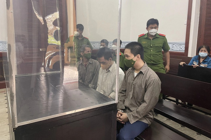 Các bị cáo tại tòa. Ảnh: Dân Trí