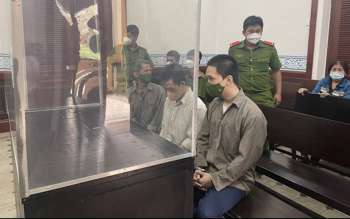 Con trai thuê cha ruột 'ship' thuốc lắc với số tiền công 300.000 đồng Ảnh 2