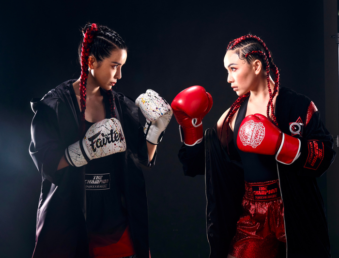 Cả hai đã cống hiến cho khán giả một trận quyết chiến hấp dẫn trong đêm Giáng sinh.  