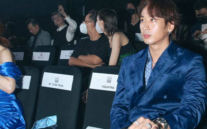 Tuấn Trần xuất hiện đầy bảnh bao cùng loạt phụ kiện đắt đỏ, đẹp trai 'không một góc chết' Ảnh 2