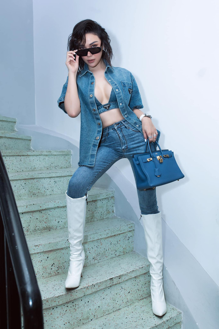 Những lần biến hóa khôn lường của Quỳnh Thư khi đi sự kiện: Lúc kín bưng, khi hở bạo Ảnh 17