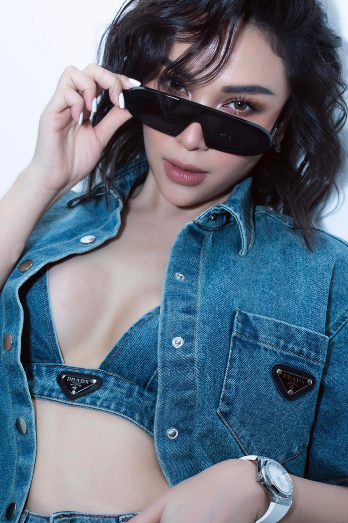 Những lần biến hóa khôn lường của Quỳnh Thư khi đi sự kiện: Lúc kín bưng, khi hở bạo Ảnh 16