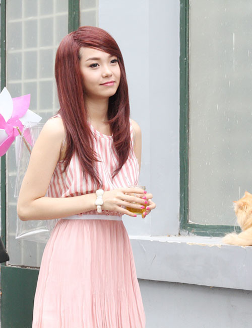 Hình ảnh Minh Hằng trong Sắc môi em hồng 