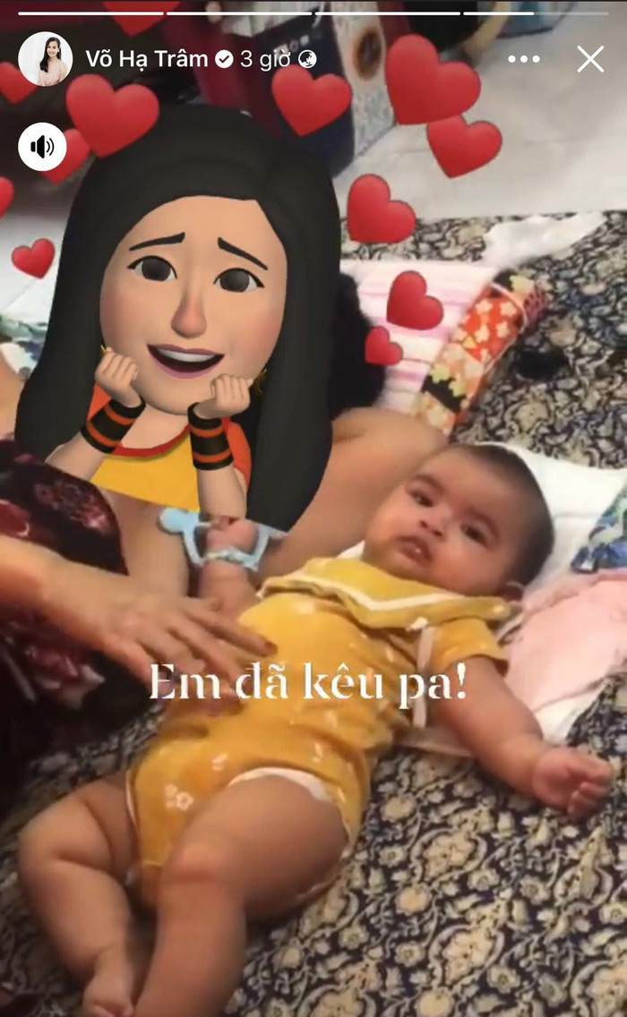 Nữ ca sĩ phấn khích khi nghe con gái gọi bố rất rõ ràng.