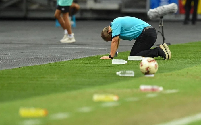 Truyền thông Thái Lan hả hê: 'Đội bóng của HLV Park Hang Seo đã bị nghiền nát' Ảnh 2