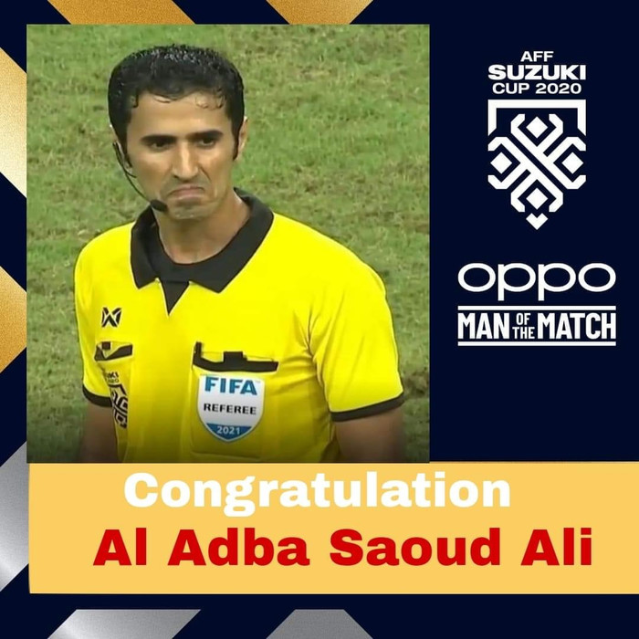 Trọng tài Qatar được fans chế ảnh là cầu thủ hay nhất trận Việt Nam thua Thái Lan.