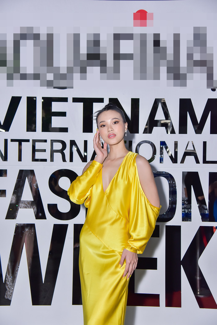 Xuất sắc vượt qua hàng chục thí sinh trên khắp thế giới, Người mẫu thể hình đẹp nhất Vietnam Fitness Model mùa 3 - Nguyễn Thị Yến Trang đăng quang ngôi vị Hoa hậu châu Á 2019 trong niềm hân hoan và hãnh diện của hàng triệu trái tim Việt.