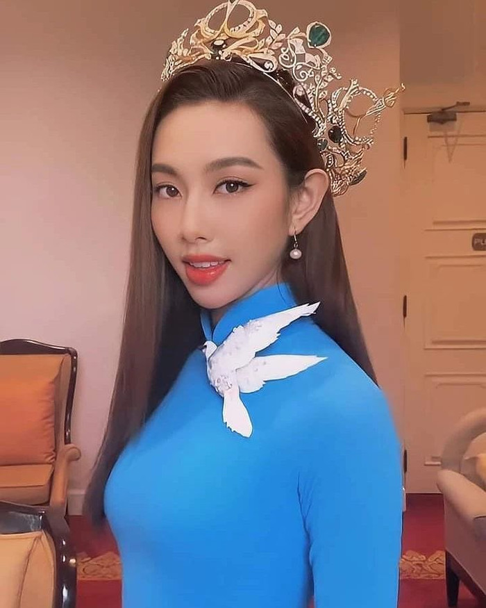 Miss Grand Thùy Tiên ghi điểm tuyệt đối với áo dài xanh hòa bình và điểm nhấn tinh tế đắt giá Ảnh 3