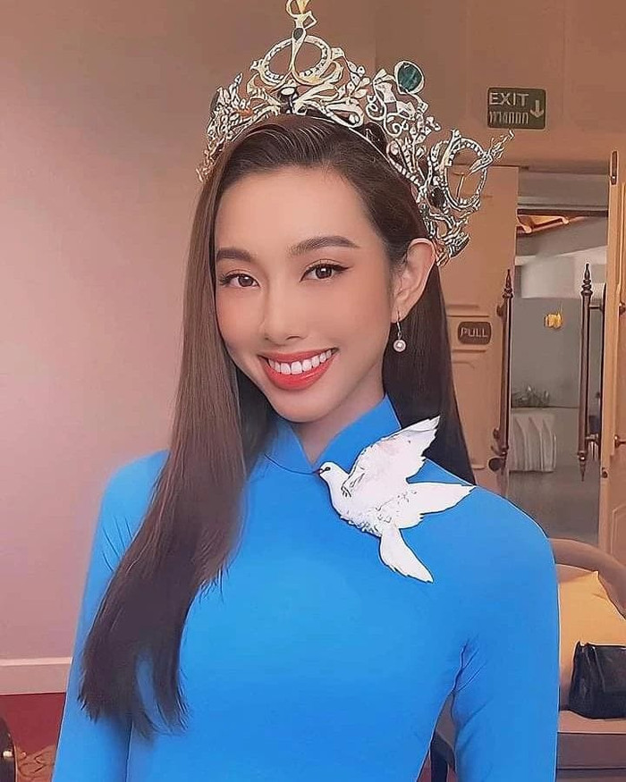 Miss Grand Thùy Tiên ghi điểm tuyệt đối với áo dài xanh hòa bình và điểm nhấn tinh tế đắt giá Ảnh 1