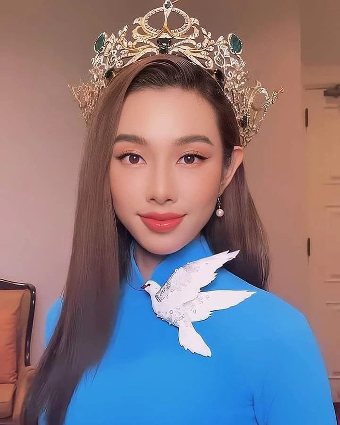 Miss Grand Thùy Tiên ghi điểm tuyệt đối với áo dài xanh hòa bình và điểm nhấn tinh tế đắt giá Ảnh 2