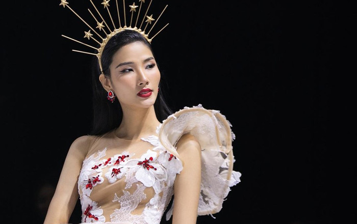 Hoàng Thùy bị nhiếp ảnh gia chỉ trích thái độ 'vô lễ', thiếu nền tảng văn hóa? Ảnh 2