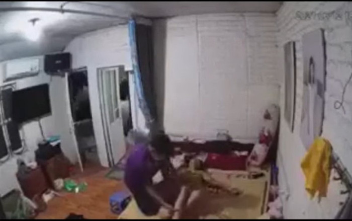 Sức khỏe hiện tại của người phụ nữ gãy xương đùi khi tập 'vật lý trị liệu' Ảnh 2