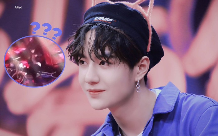 Gặp sự cố sân khấu nhỏ, phản ứng của Vương Nhất Bác khiến fan vừa thương vừa hài Ảnh 2