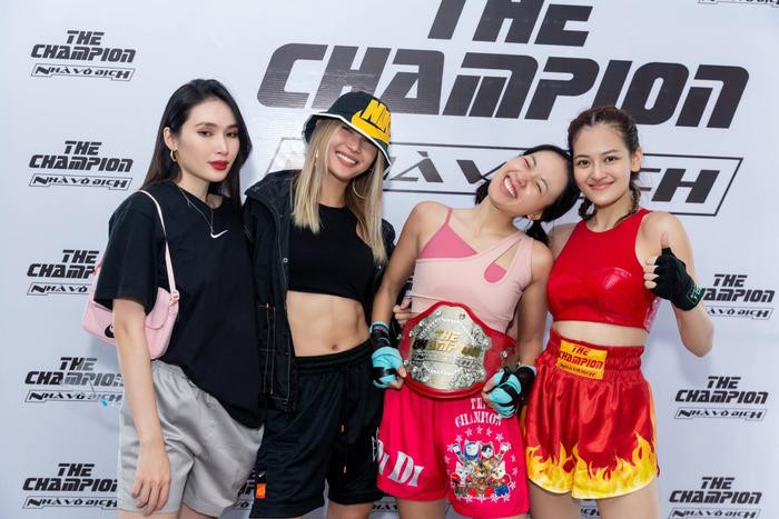 Diệp Linh Châu khoe múi bụng trước khi bước lên võ đài The Champion Ảnh 2