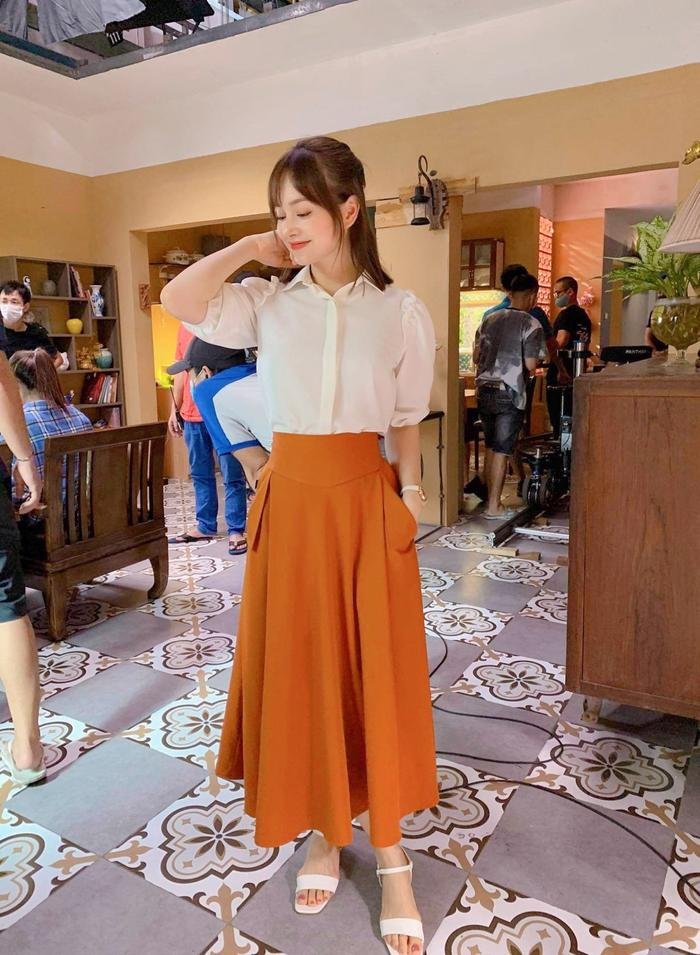 Stylist lục tung Hà Nội gom hơn 200 bộ đồ cho Lan Phương quay 'Thương ngày nắng về' Ảnh 8