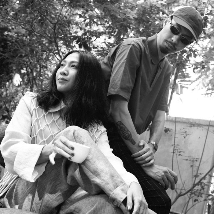 Hóa thân tận 5 hình tượng trong MV mới, Đen lấy nước mắt khán giả khi khai thác góc nhìn về mẹ đầy mới mẻ Ảnh 5