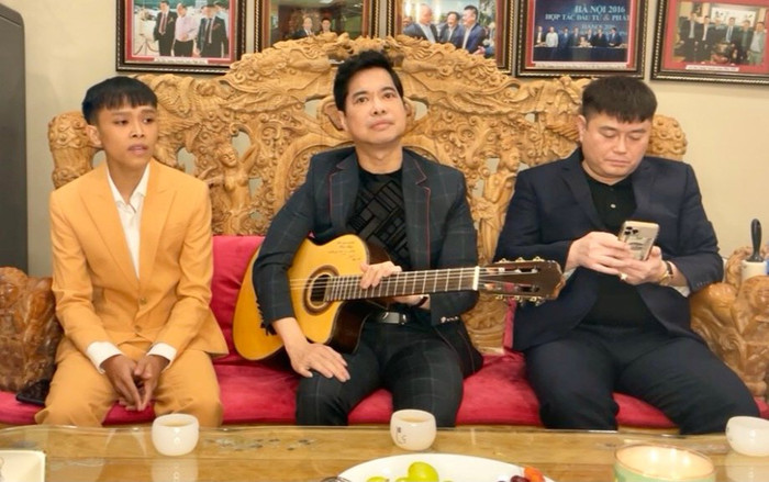 Sau ồn ào, Hồ Văn Cường hội ngộ cùng danh ca Ngọc Sơn và Bầu Thụy trong liveshow tại gia Ảnh 2