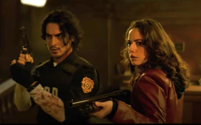 Review 'Resident Evil: Quỷ dữ trỗi dậy': Trung thành với game, con dao hai lưỡi? Ảnh 2