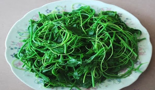 Loại rau này có thể luộc đơn giản, chấm với nước mắm tỏi.
